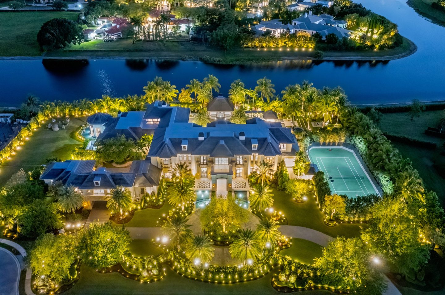 A billionaire and an A-list actor found refuge in a 37-home Florida neighborhood with armed guards—proof that privacy is now the ultimate luxury