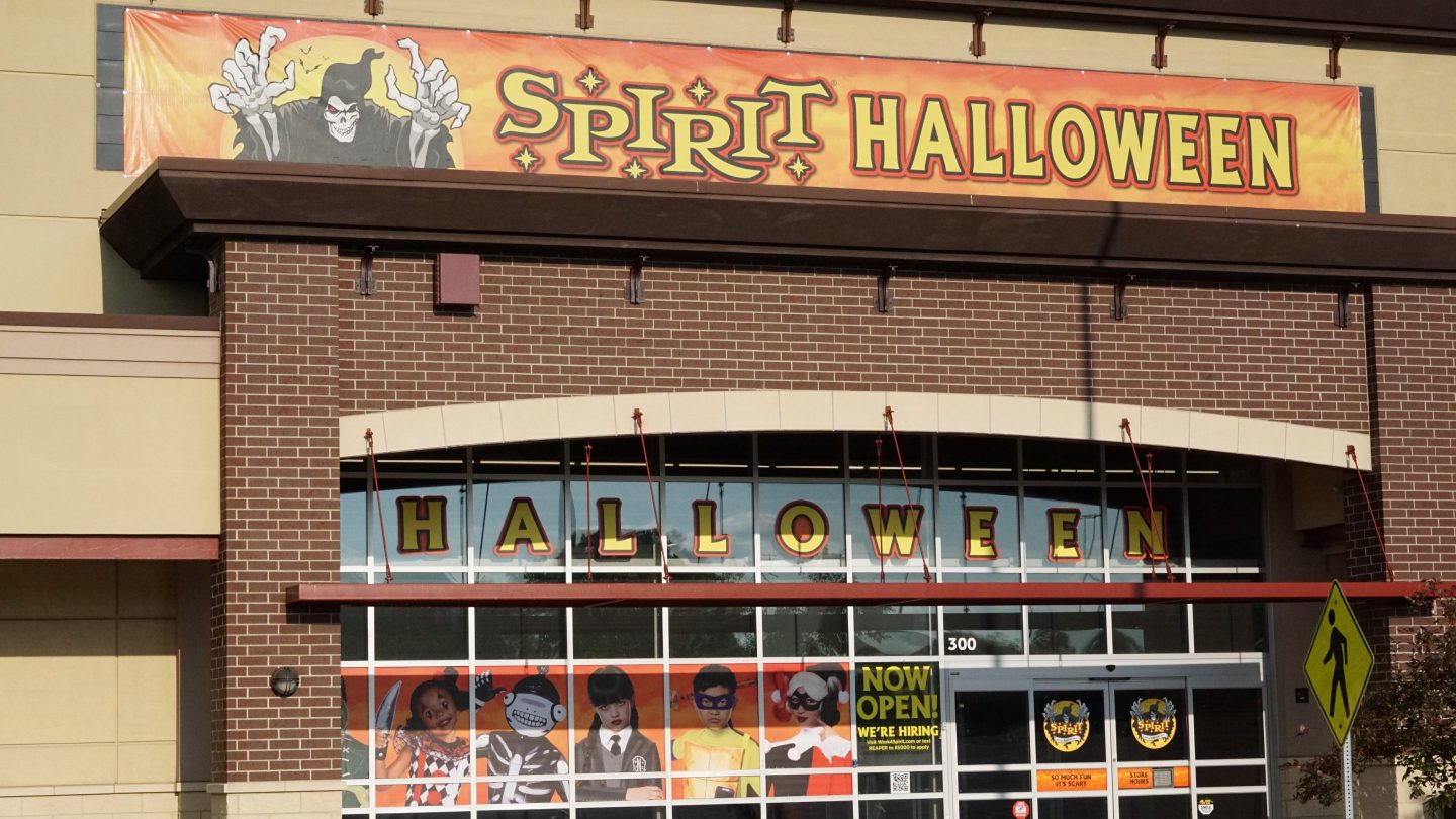 Spirit Halloween’s meme-worthy $2 billion business is successful thanks to scooping up short-term leases from bankrupt stores